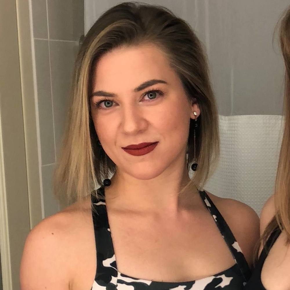 Meet your Posher, Emily